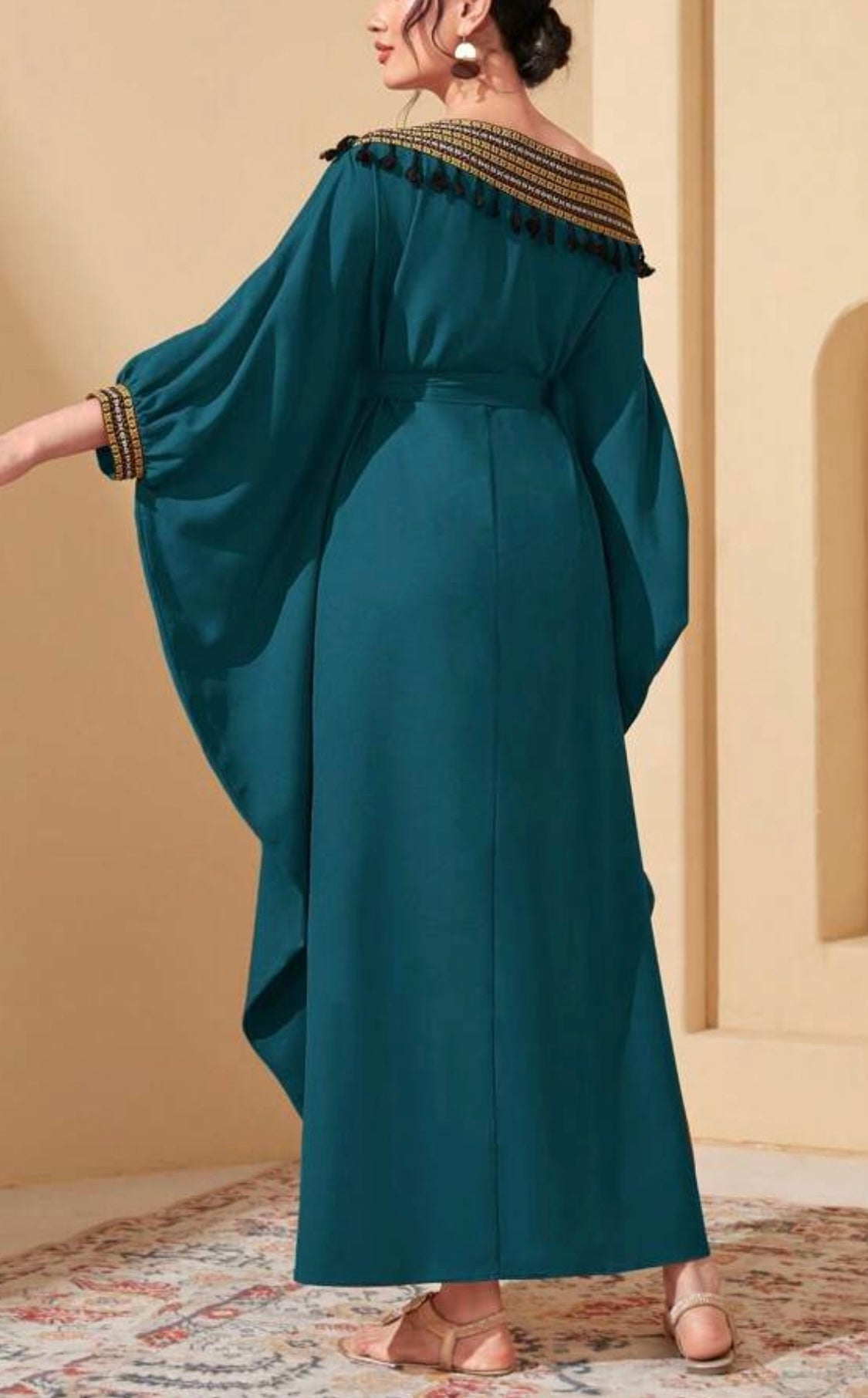 Stylischer Asymmetrischer Ausschnitt Damen Maxi Kleid mit gürtel - RAIZA Collection