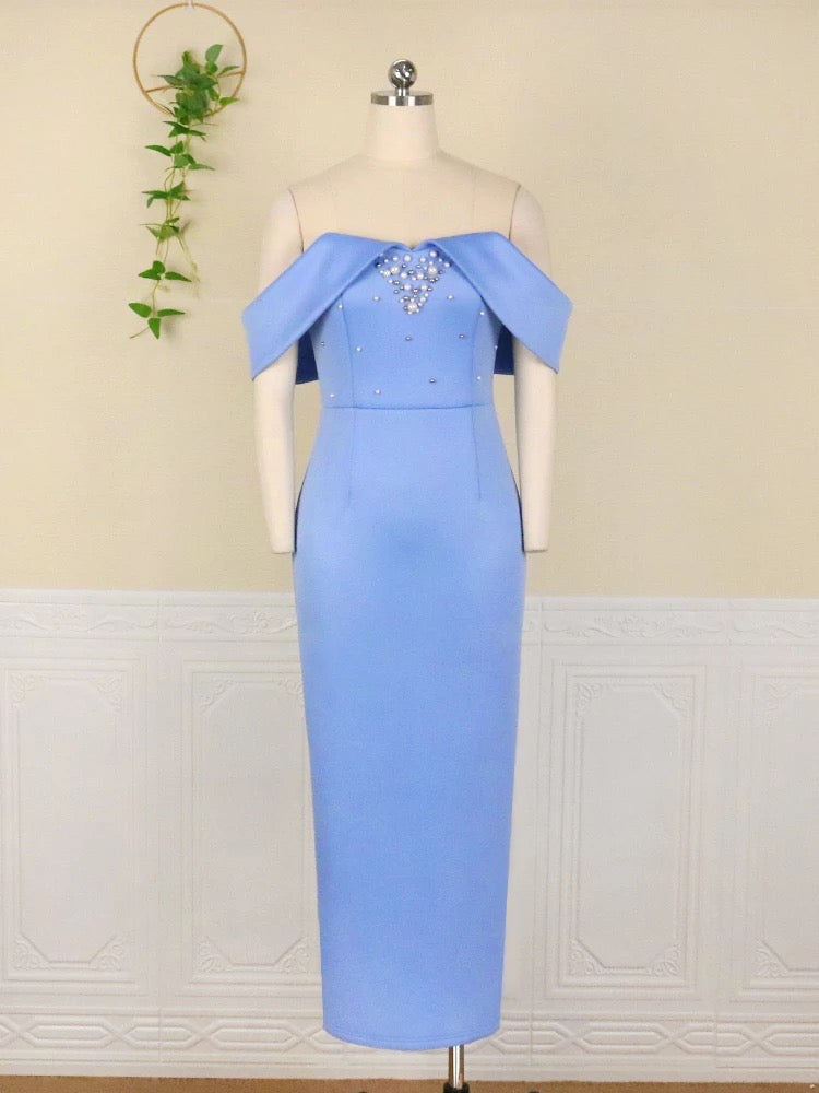 Damen ekegantes Kleid mit Perlen - RAIZA Collection