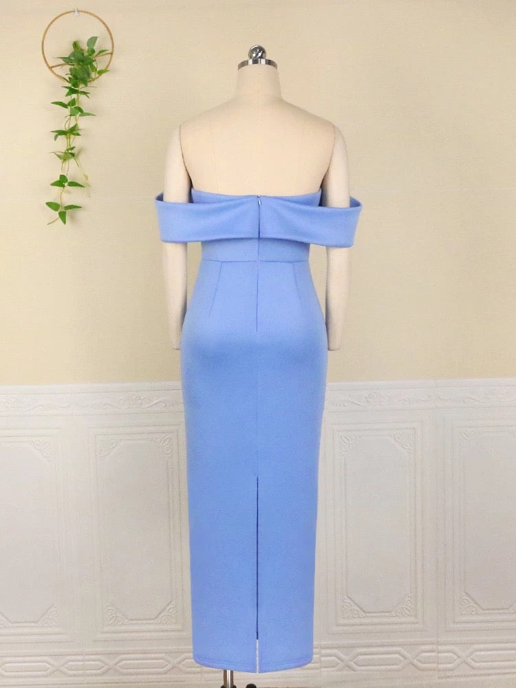 Damen ekegantes Kleid mit Perlen - RAIZA Collection