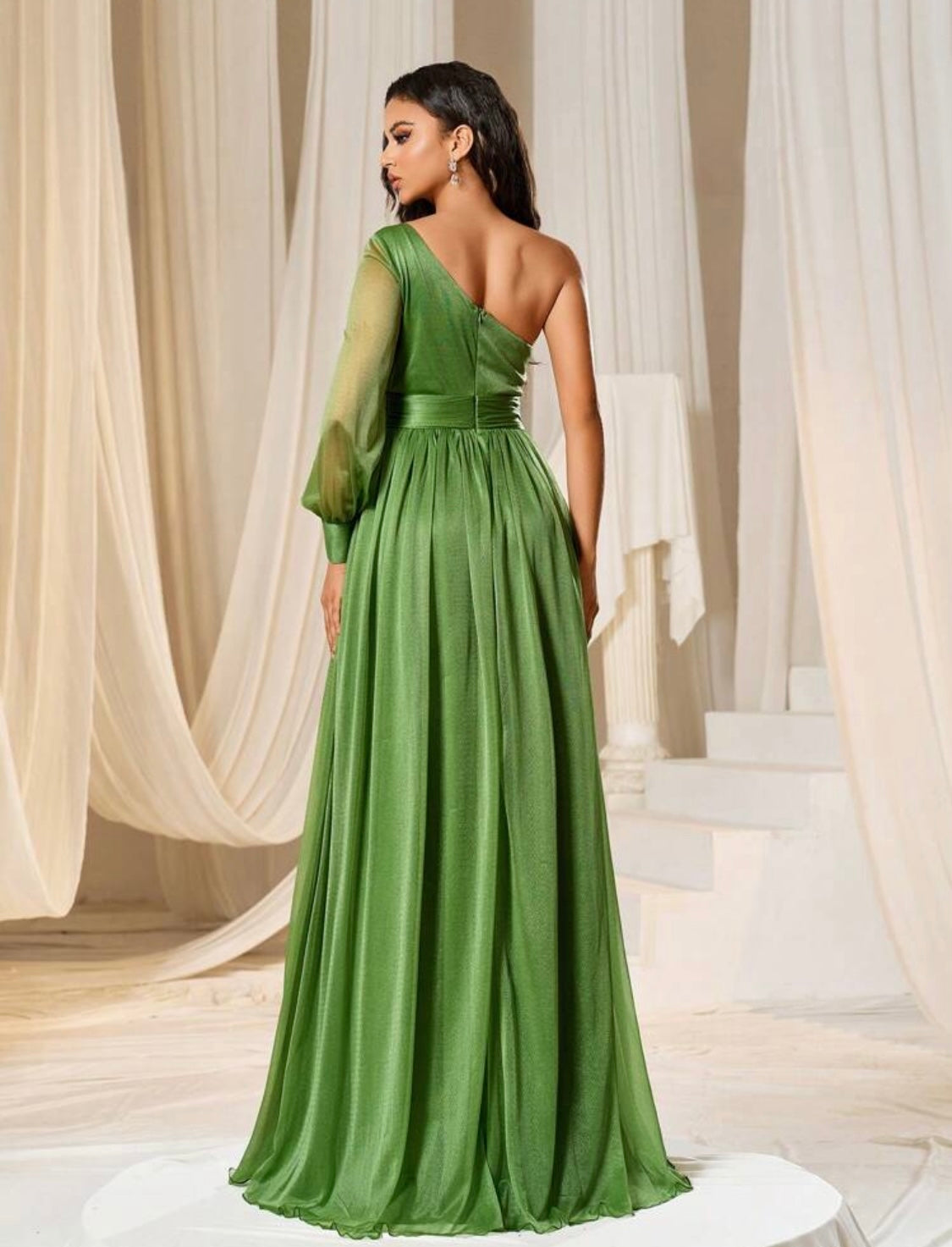 Stylischer und Figurbetontes Asymmetrischer Ausschnitt Langärmelig Damen Maxi Kleid mit einer Schulter frei - RAIZA Collection