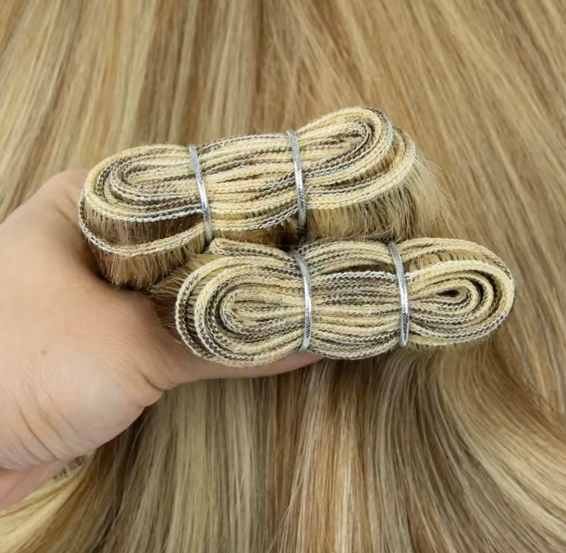 50g Premium Echthaar-Tresse – Blonde Highlight-Mix