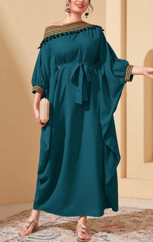Stylischer Asymmetrischer Ausschnitt Damen Maxi Kleid mit gürtel - RAIZA Collection