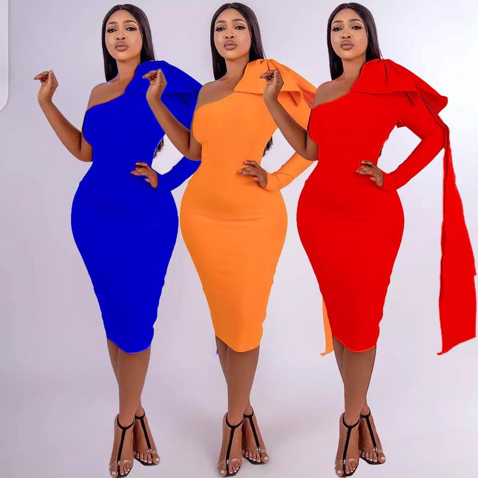 RAIZA Kleid mit einer schulter frei - RAIZA Collection