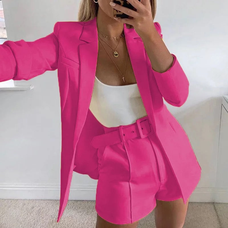 Raiza Set Blazer und Short mit Gürtel - RAIZA Collection